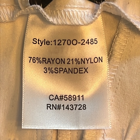 Tribal white stretch “Audrey” capri/zip at knee-hip pockets-NWT - Picture 14 of 16